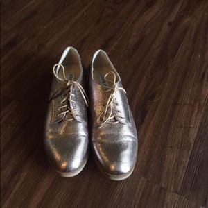 Steve Madden Metallic Oxfords